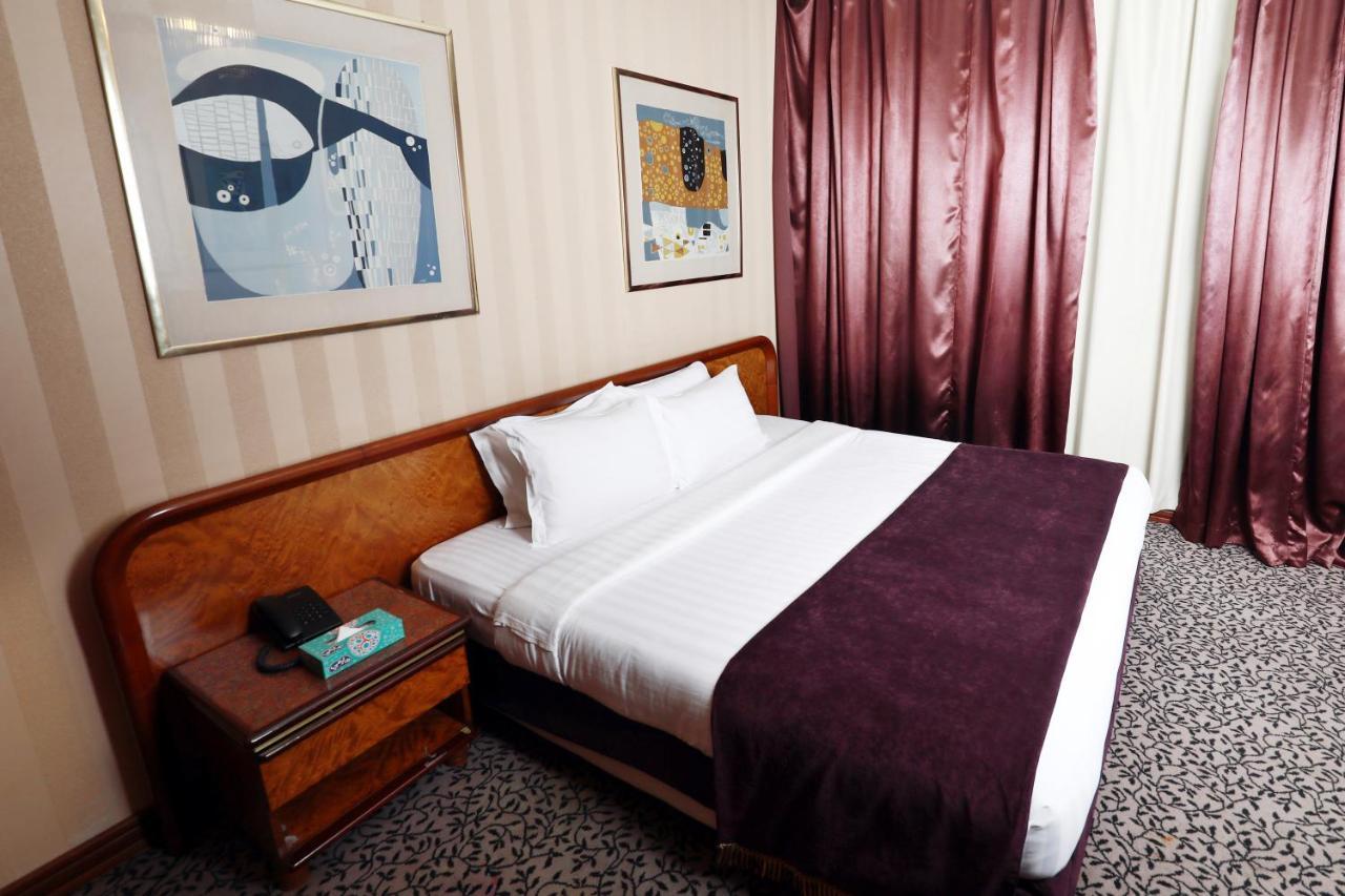 Al Hayatt Hotel
